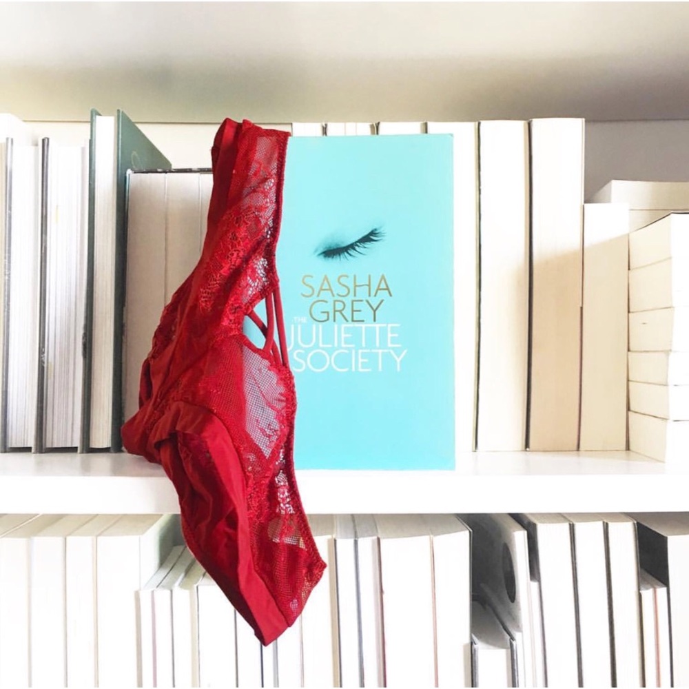 Meet your Posher, Glam Book